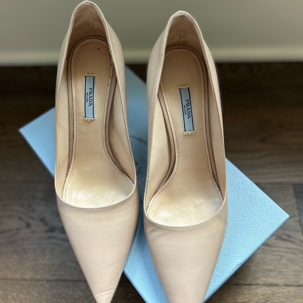 Heels (Women's Shoe)
